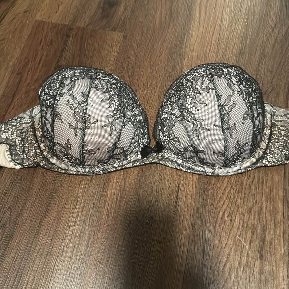 Victoria Secret Bra 32D